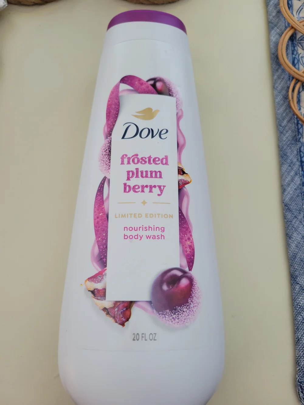Dove Frosted Plum Berry Nourishing Body Wash - Purple